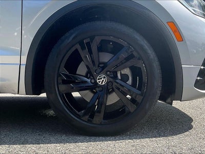 2023 Volkswagen Tiguan 2.0T SE R-Line Black