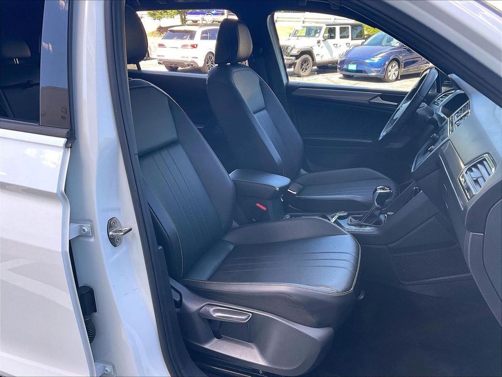 2023 Volkswagen Tiguan 2.0T SE R-Line Black