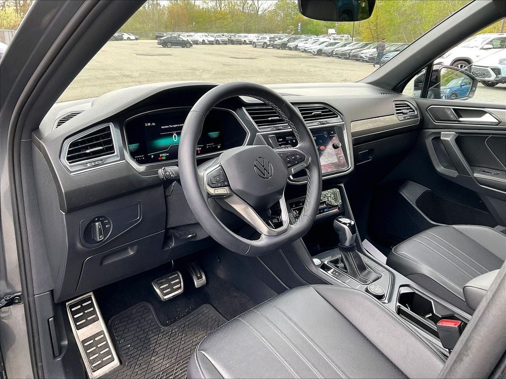 2023 Volkswagen Tiguan 2.0T SE R-Line Black