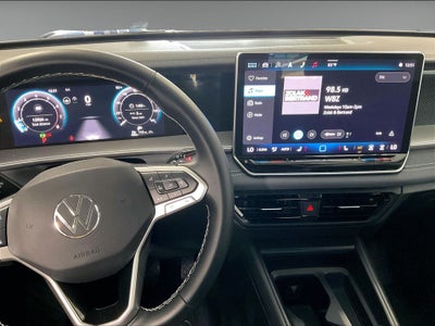 2025 Volkswagen Tiguan 2.0T SE