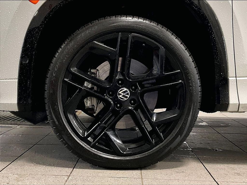 2025 Volkswagen Tiguan 2.0T SE R-Line Black