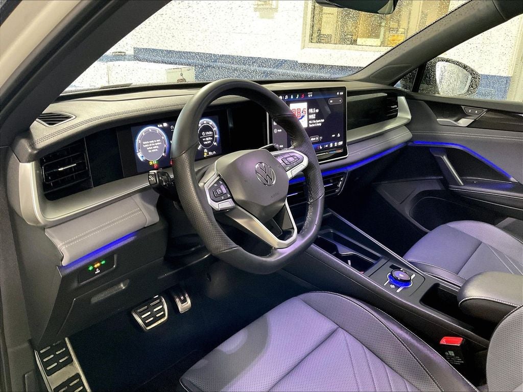 2025 Volkswagen Tiguan 2.0T SE R-Line Black
