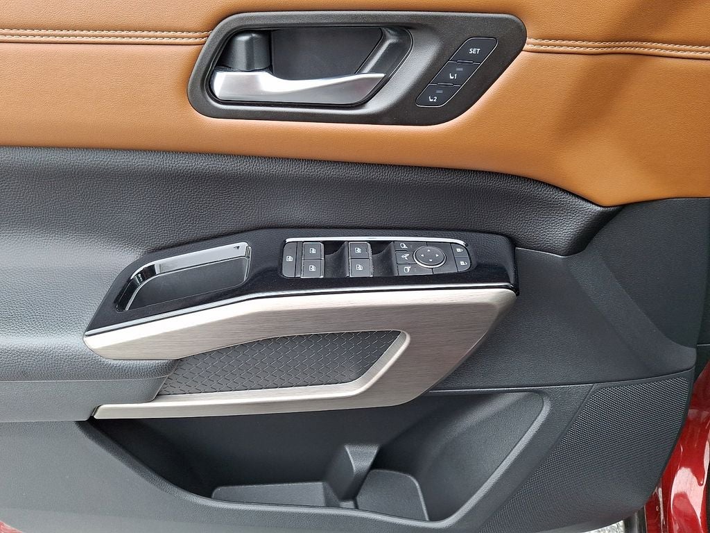 2024 Nissan Pathfinder Platinum