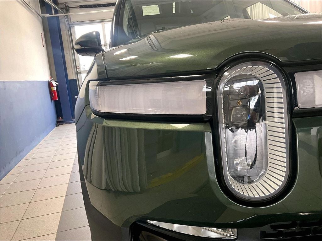 2023 Rivian R1S Adventure