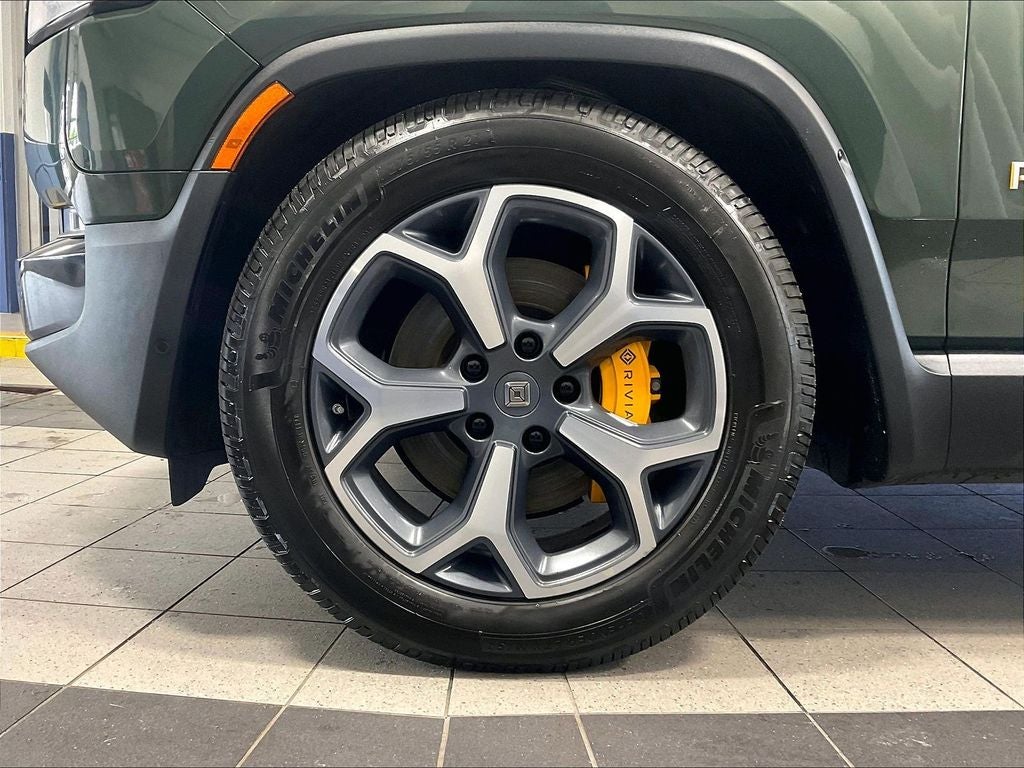 2023 Rivian R1S Adventure