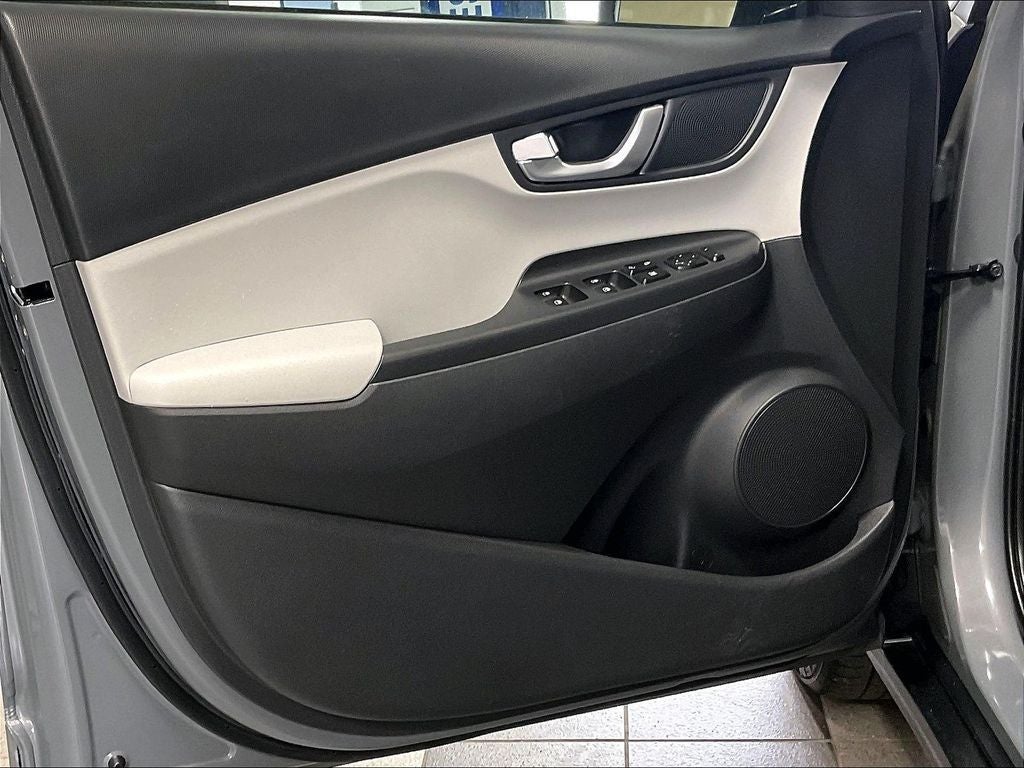 2023 Hyundai Kona Electric SE