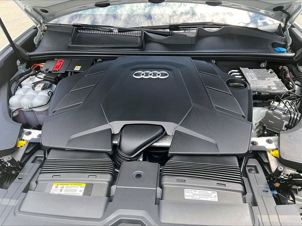 2022 Audi Q8 55 Premium Plus quattro