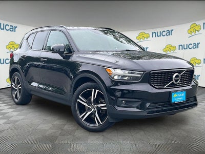 2021 Volvo XC40 R-Design