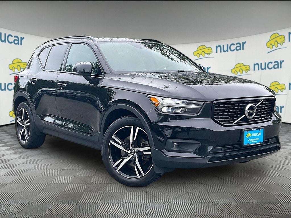 2021 Volvo XC40 R-Design