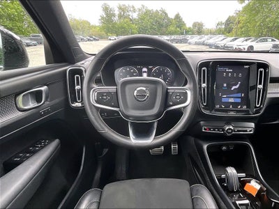 2021 Volvo XC40 R-Design