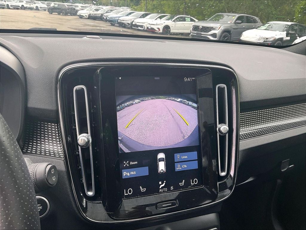 2021 Volvo XC40 R-Design