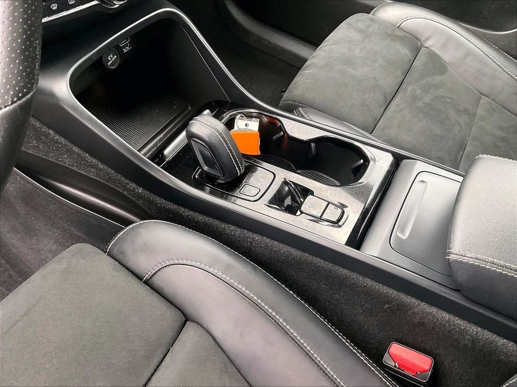 2021 Volvo XC40 R-Design