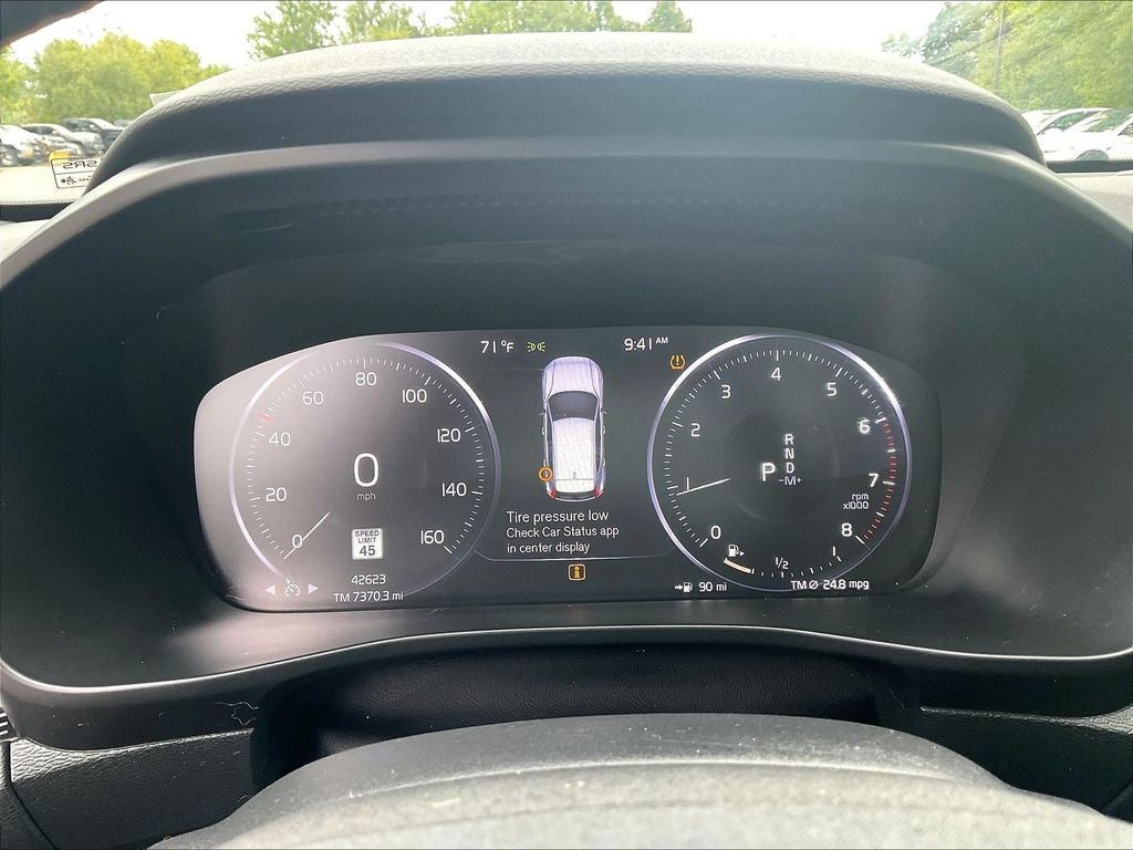 2021 Volvo XC40 R-Design