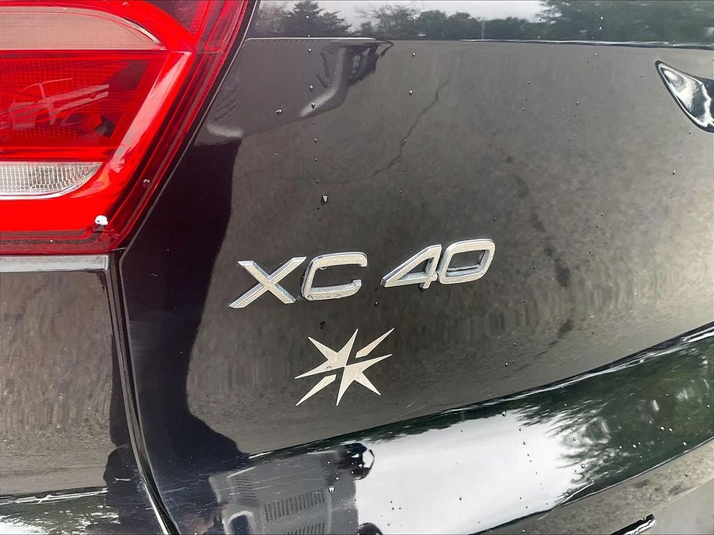 2021 Volvo XC40 R-Design
