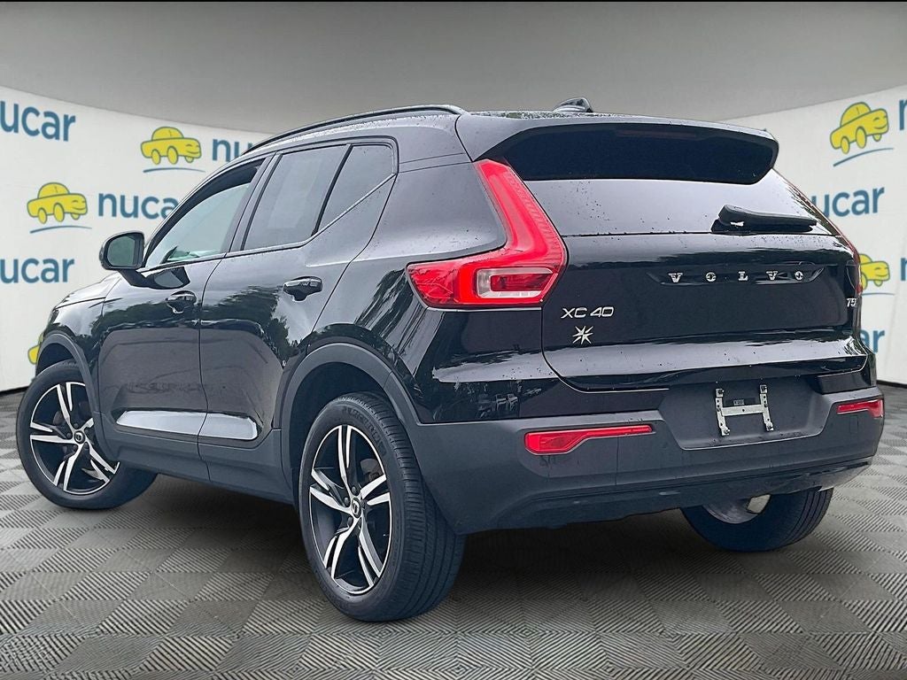 2021 Volvo XC40 R-Design