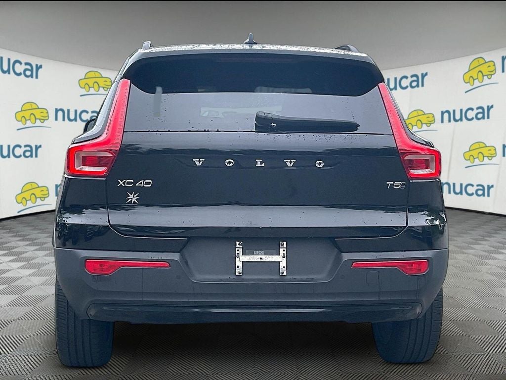 2021 Volvo XC40 R-Design