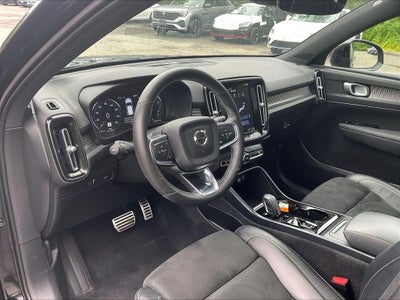 2021 Volvo XC40 R-Design