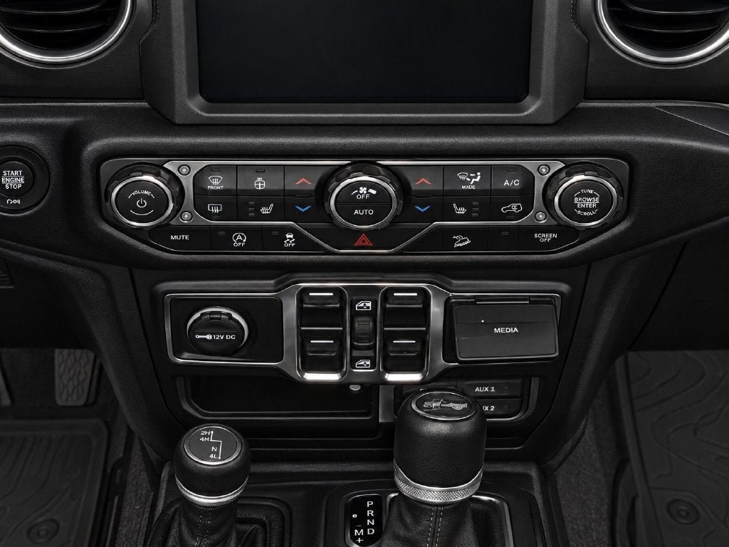 2020 Jeep Wrangler Unlimited Sahara Altitude