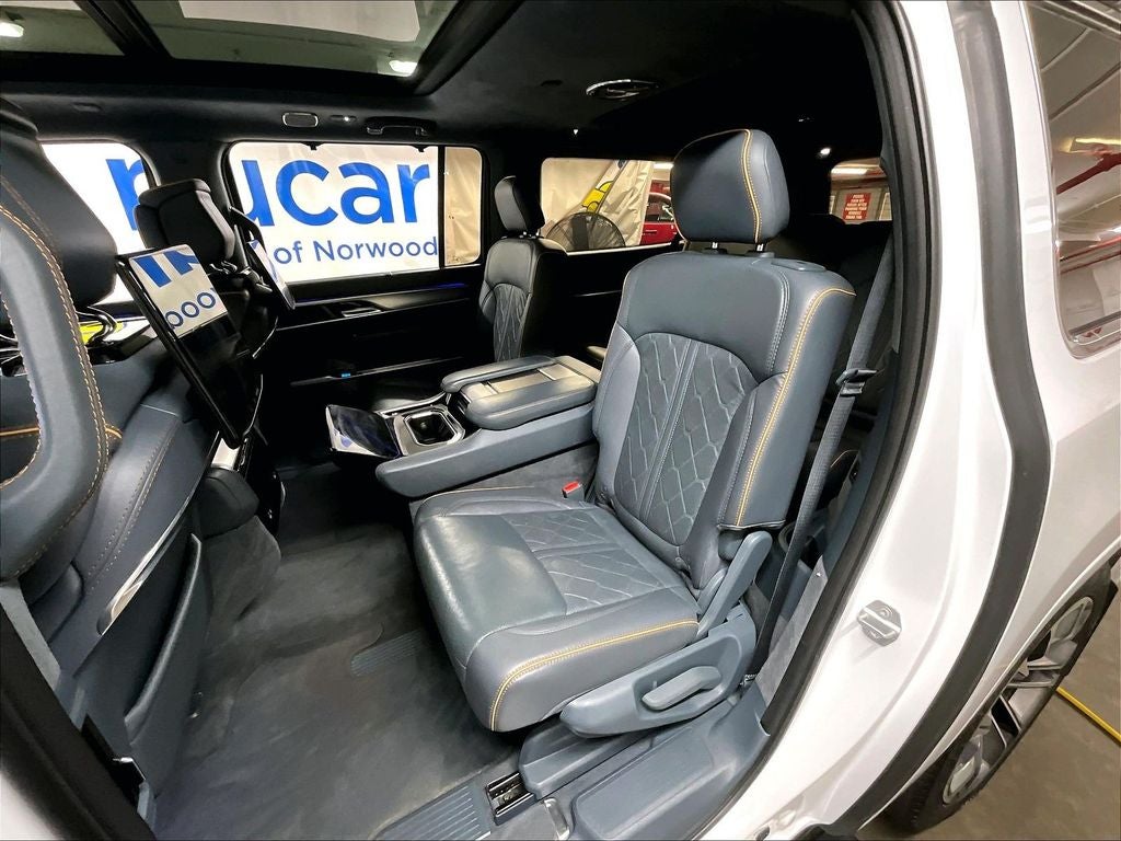 2023 Jeep Grand Wagoneer L Series III