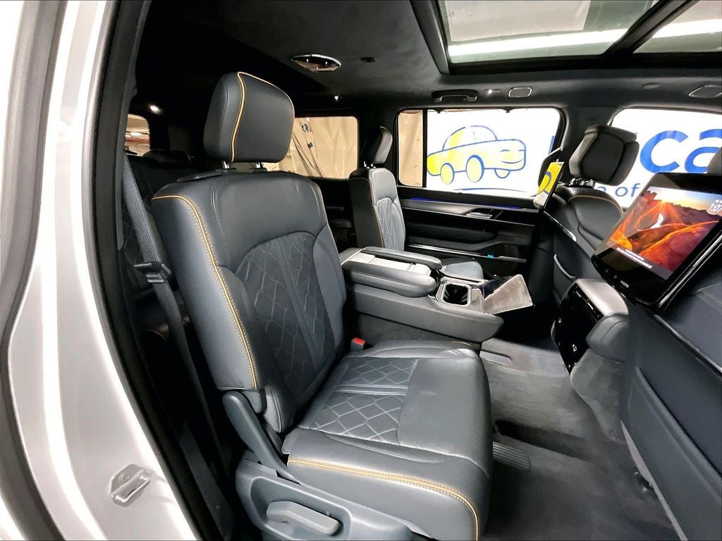 2023 Jeep Grand Wagoneer L Series III