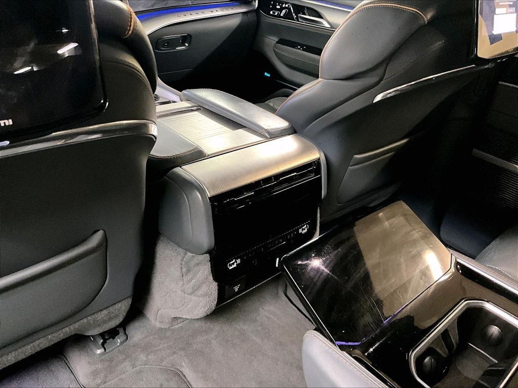2023 Jeep Grand Wagoneer L Series III