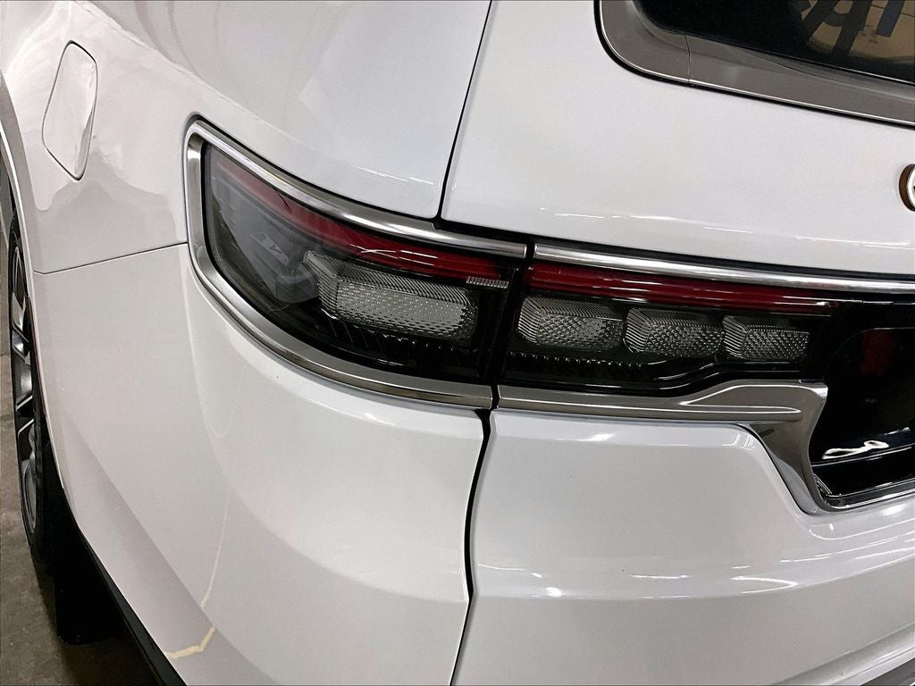 2023 Jeep Grand Wagoneer L Series III