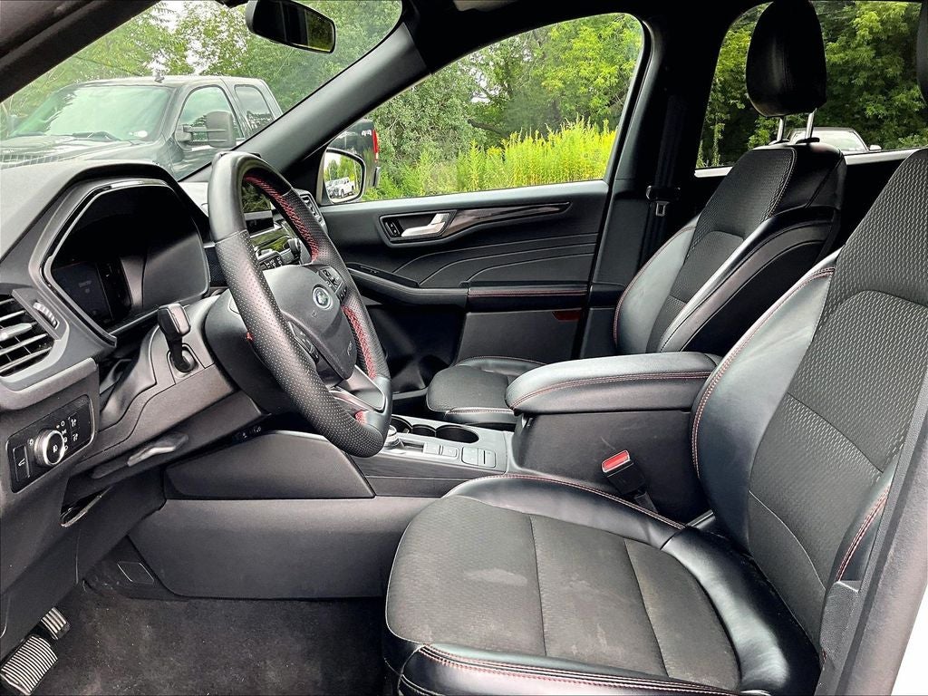 2025 Ford Escape ST-Line Select
