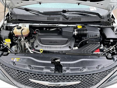 2023 Chrysler Voyager LX
