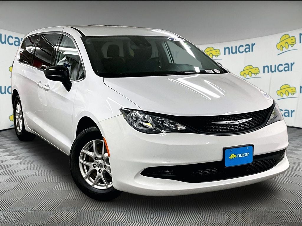 2024 Chrysler Voyager LX