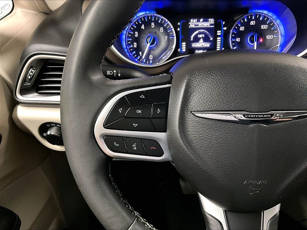 2024 Chrysler Voyager LX