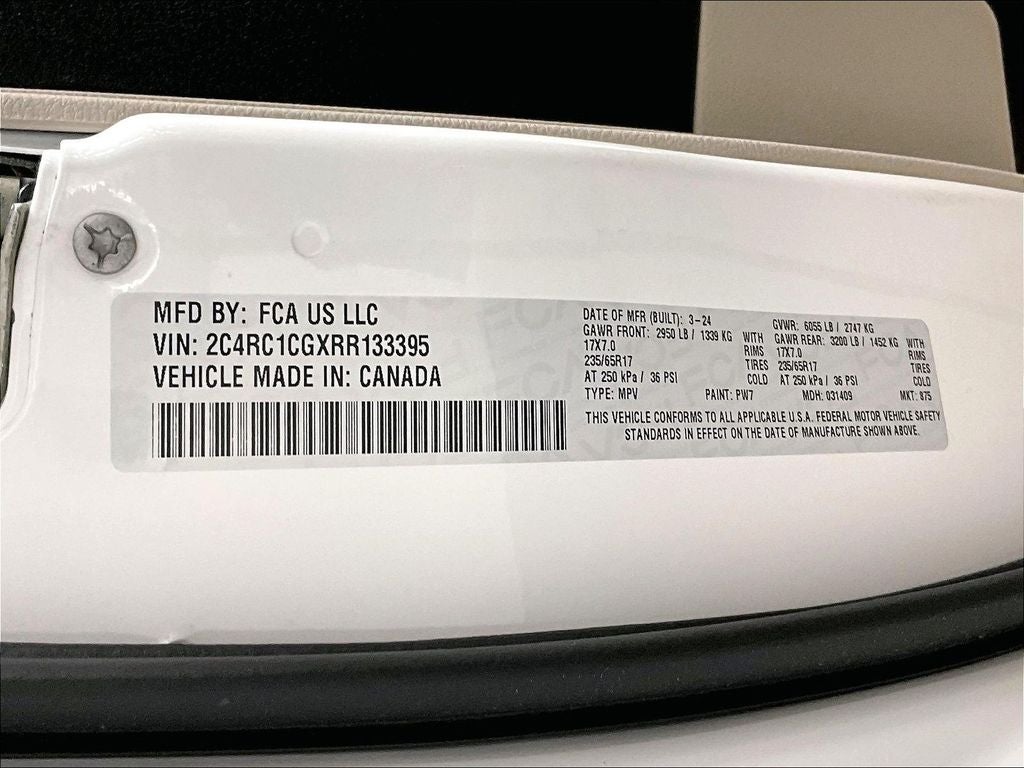 2024 Chrysler Voyager LX