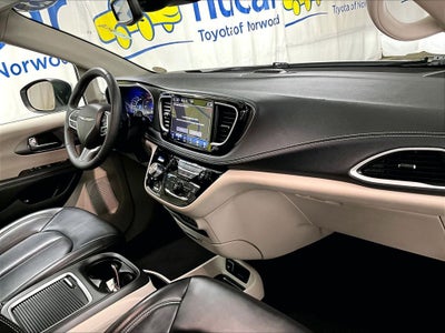 2023 Chrysler Pacifica Hybrid Touring L
