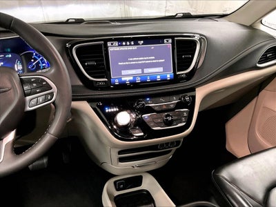 2023 Chrysler Pacifica Hybrid Touring L