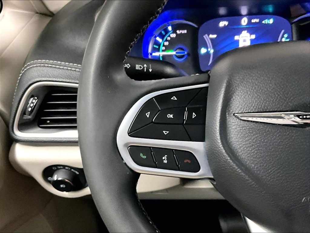 2023 Chrysler Pacifica Hybrid Touring L