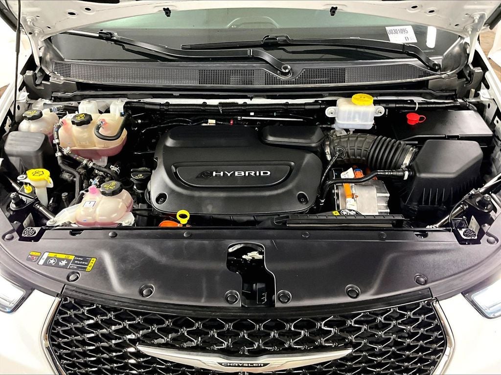 2023 Chrysler Pacifica Hybrid Touring L