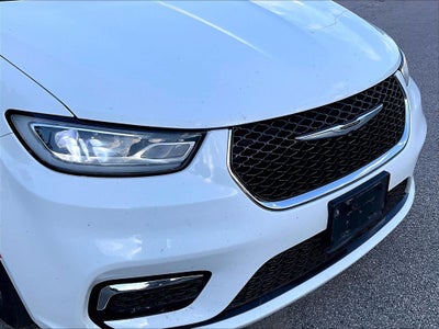 2023 Chrysler Pacifica Hybrid Touring L