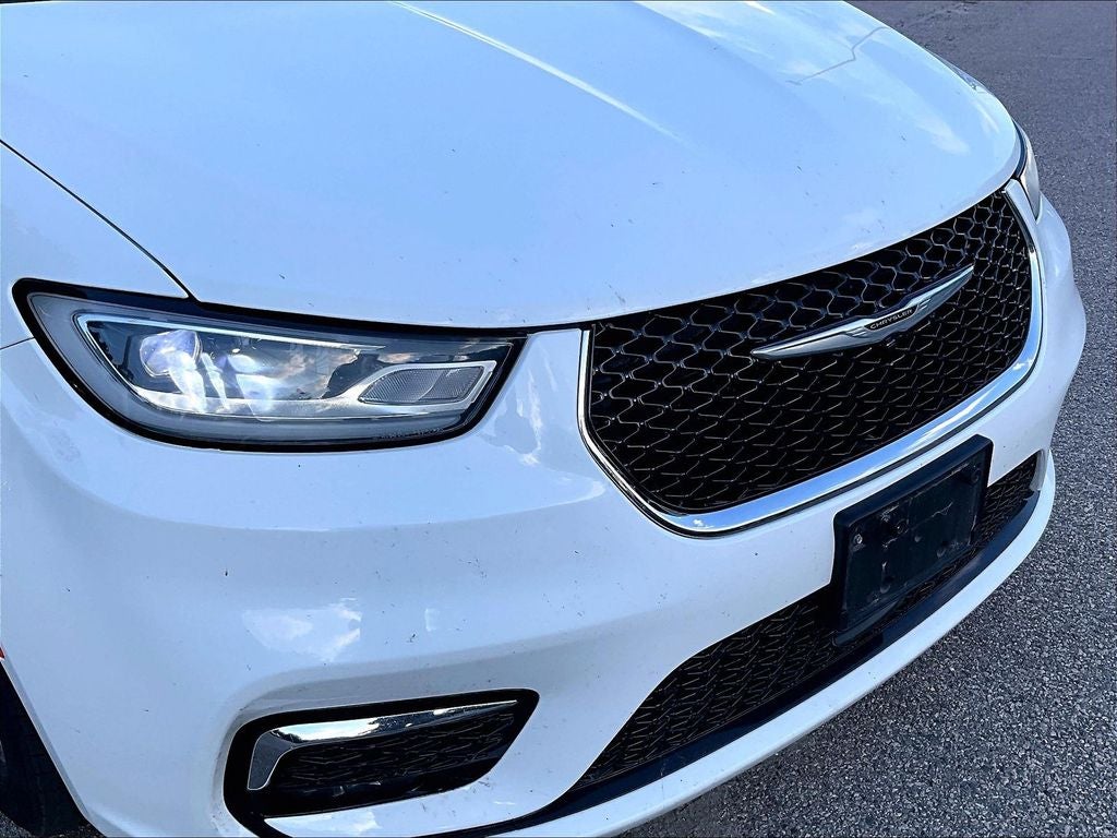2023 Chrysler Pacifica Hybrid Touring L