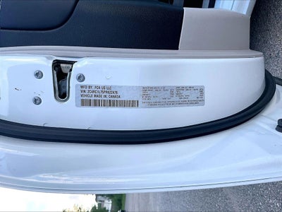 2023 Chrysler Pacifica Hybrid Touring L