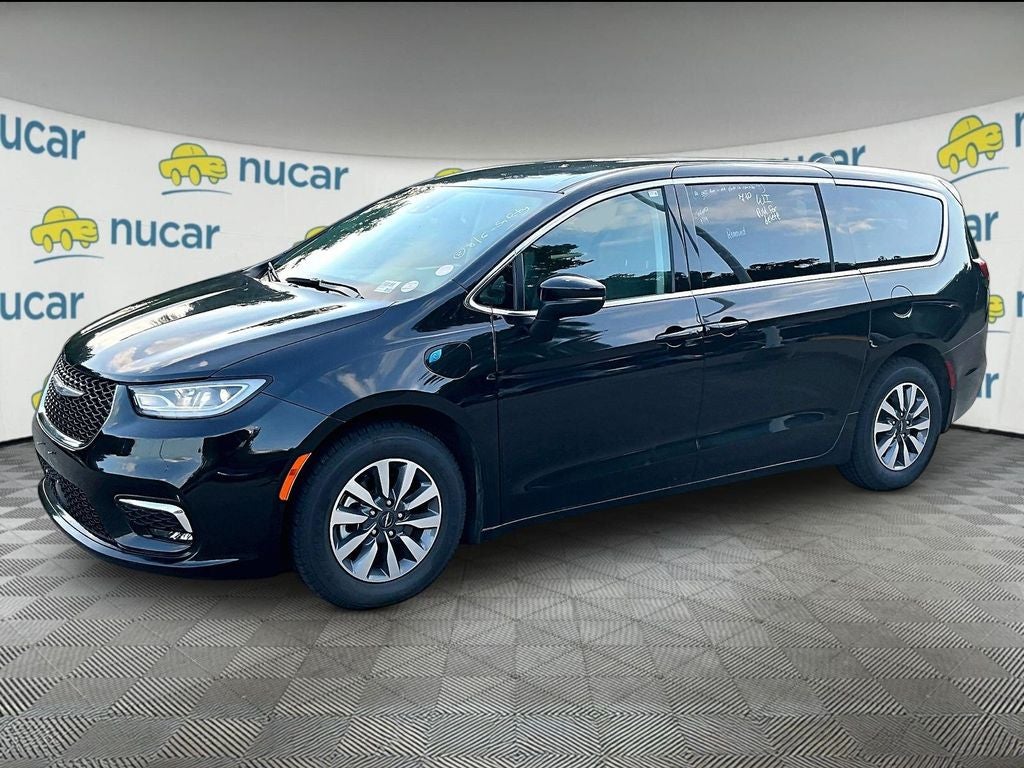 2023 Chrysler Pacifica Hybrid Touring L
