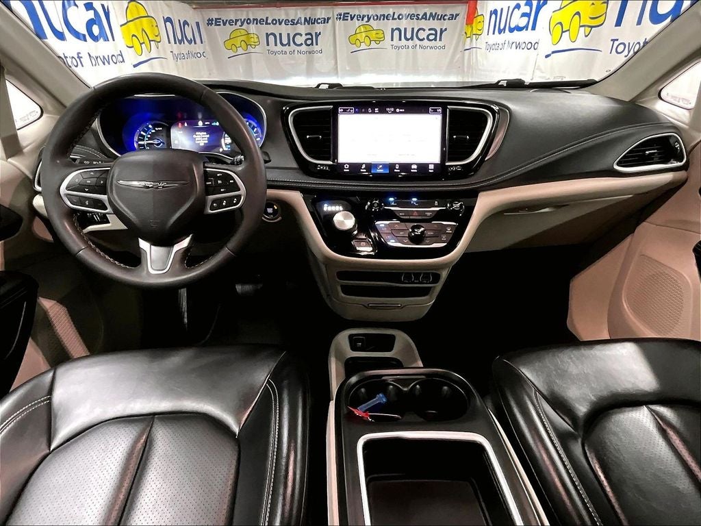 2023 Chrysler Pacifica Hybrid Touring L