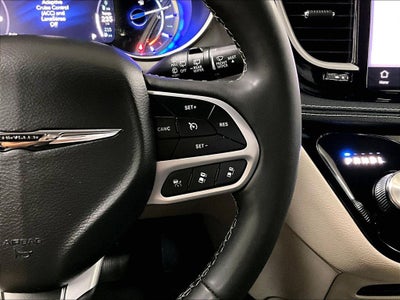 2023 Chrysler Pacifica Hybrid Touring L