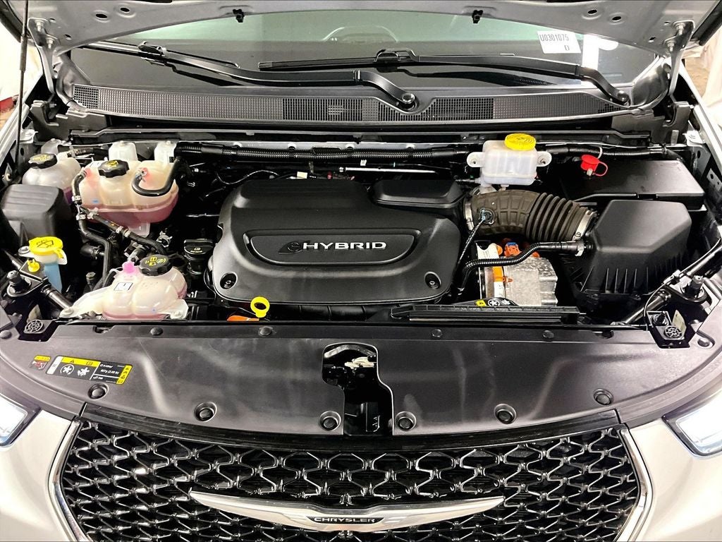 2023 Chrysler Pacifica Hybrid Touring L