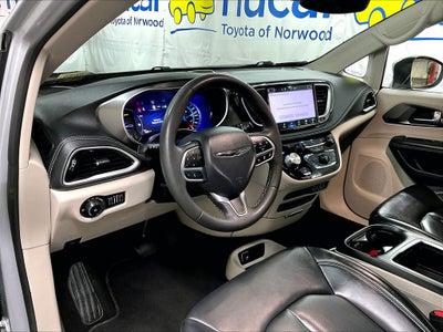 2023 Chrysler Pacifica Hybrid Touring L