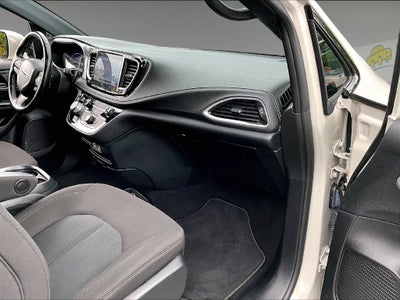 2021 Chrysler Pacifica Hybrid Touring