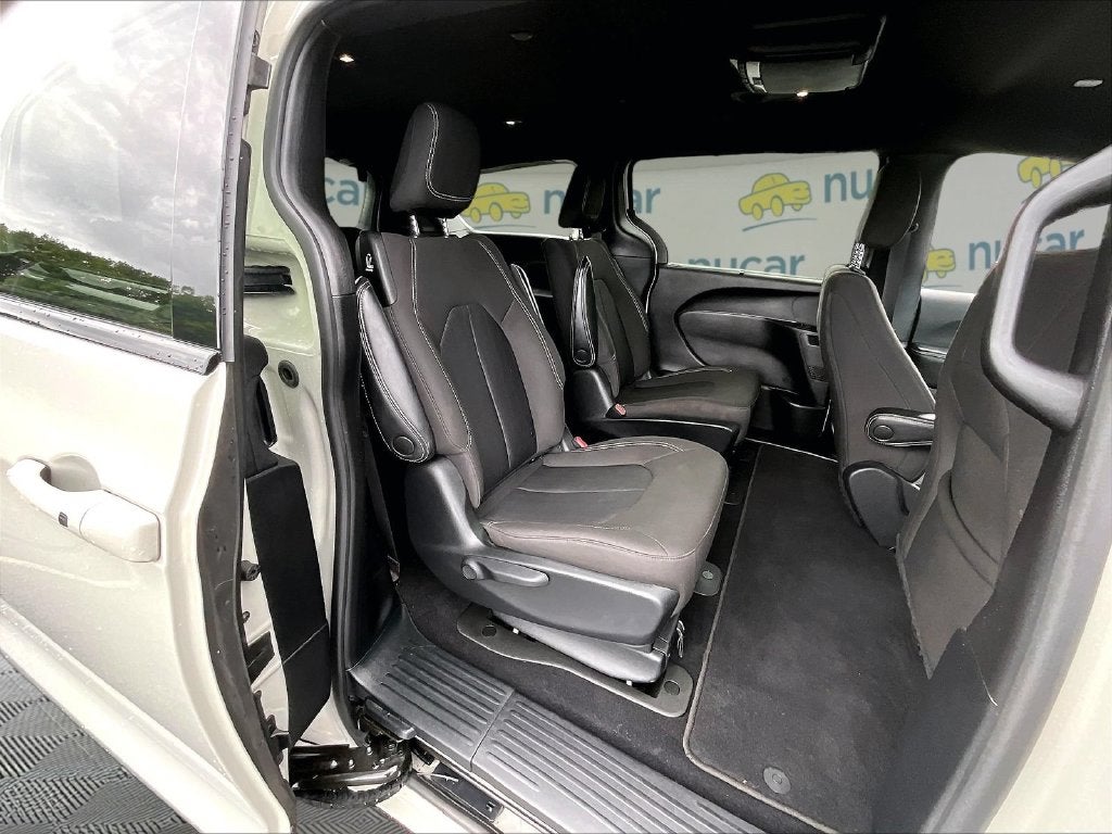 2021 Chrysler Pacifica Hybrid Touring