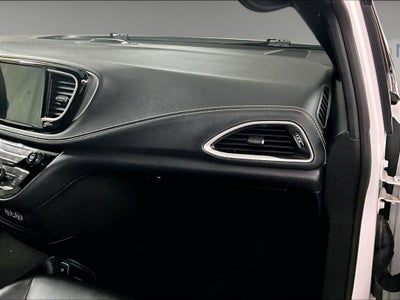 2024 Chrysler Pacifica Hybrid Select S Appearance