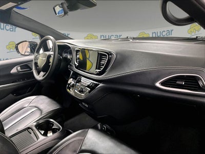 2024 Chrysler Pacifica Hybrid Select S Appearance