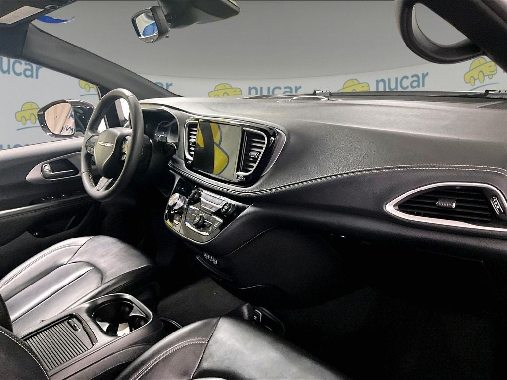 2024 Chrysler Pacifica Hybrid Select S Appearance