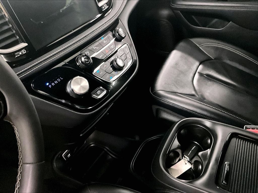 2024 Chrysler Pacifica Hybrid Select S Appearance