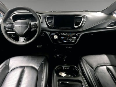 2024 Chrysler Pacifica Hybrid Select S Appearance